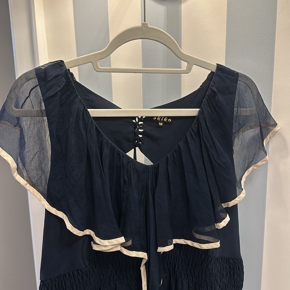 Akiko Revolve silk blouse size M - Picture 2 of 6